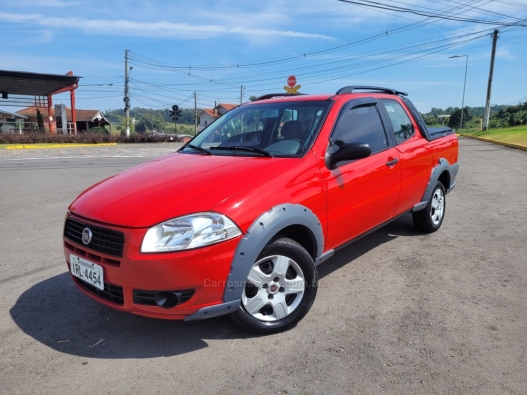 FIAT - STRADA - 2011/2011 - Vermelha - R$ 46.900,00