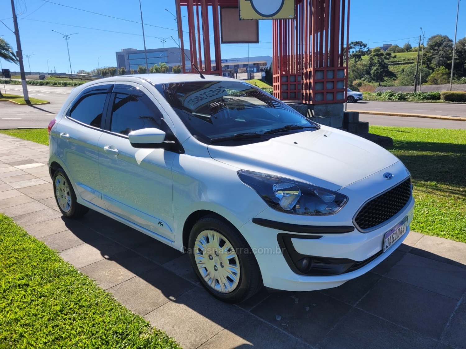 FORD - KA - 2021/2021 - Branca - R$ 63.900,00