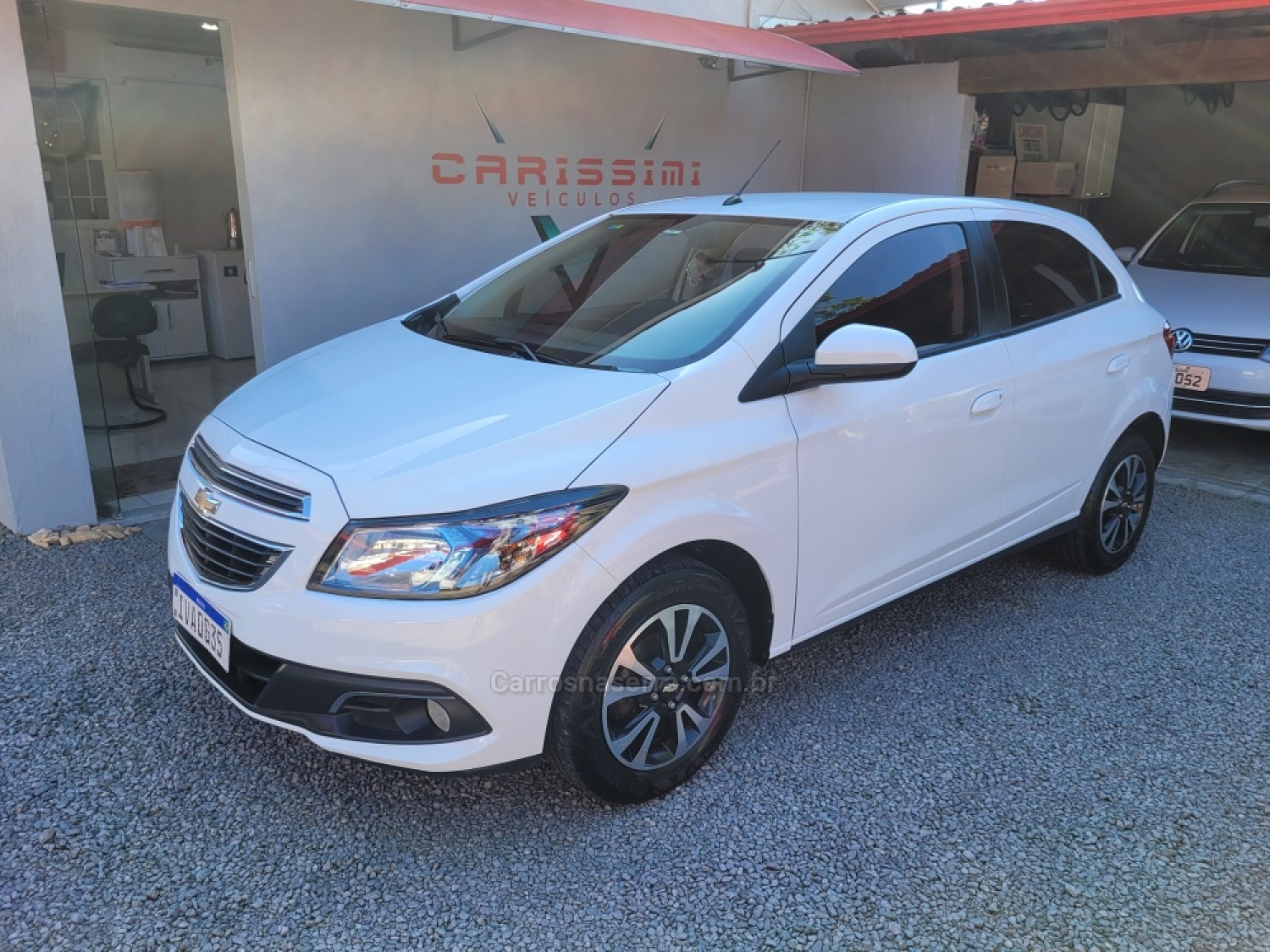 CHEVROLET - ONIX - 2014/2014 - Branca - R$ 50.900,00