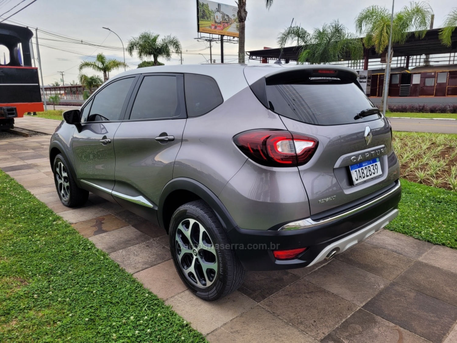 RENAULT - CAPTUR - 2021/2021 - Cinza - R$ 94.900,00