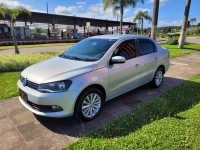 VOLKSWAGEN - VOYAGE - 2015/2015 - Prata - R$ 45.900,00