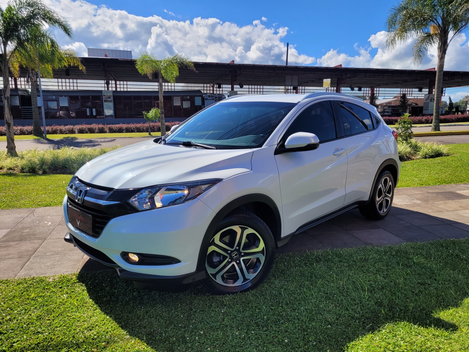 HONDA - HR-V - 2017/2017 - Branca - R$ 91.900,00