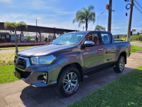 TOYOTA - HILUX - 2020/2020 - Cinza - R$ 214.900,00