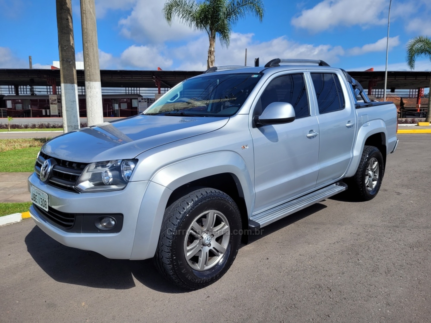 VOLKSWAGEN - AMAROK - 2015/2015 - Prata - R$ 99.900,00