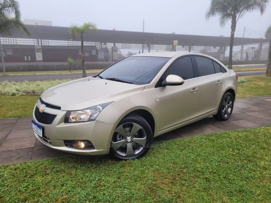 CHEVROLET - CRUZE - 2014/2014 - Bege - R$ 64.900,00