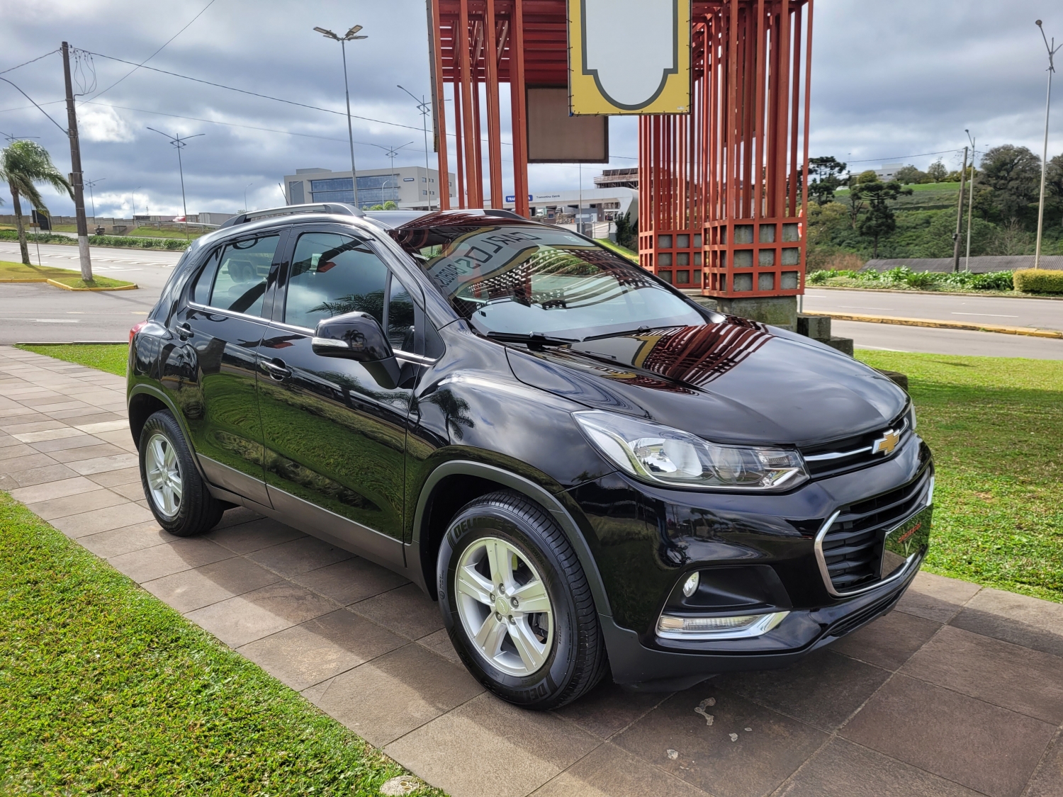 CHEVROLET - TRACKER - 2019/2019 - Preta - R$ 88.900,00