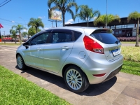 FORD - FIESTA - 2017/2017 - Prata - R$ 60.900,00