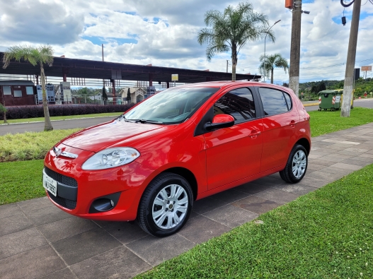 FIAT - PALIO - 2016/2016 - Vermelha - R$ 47.900,00