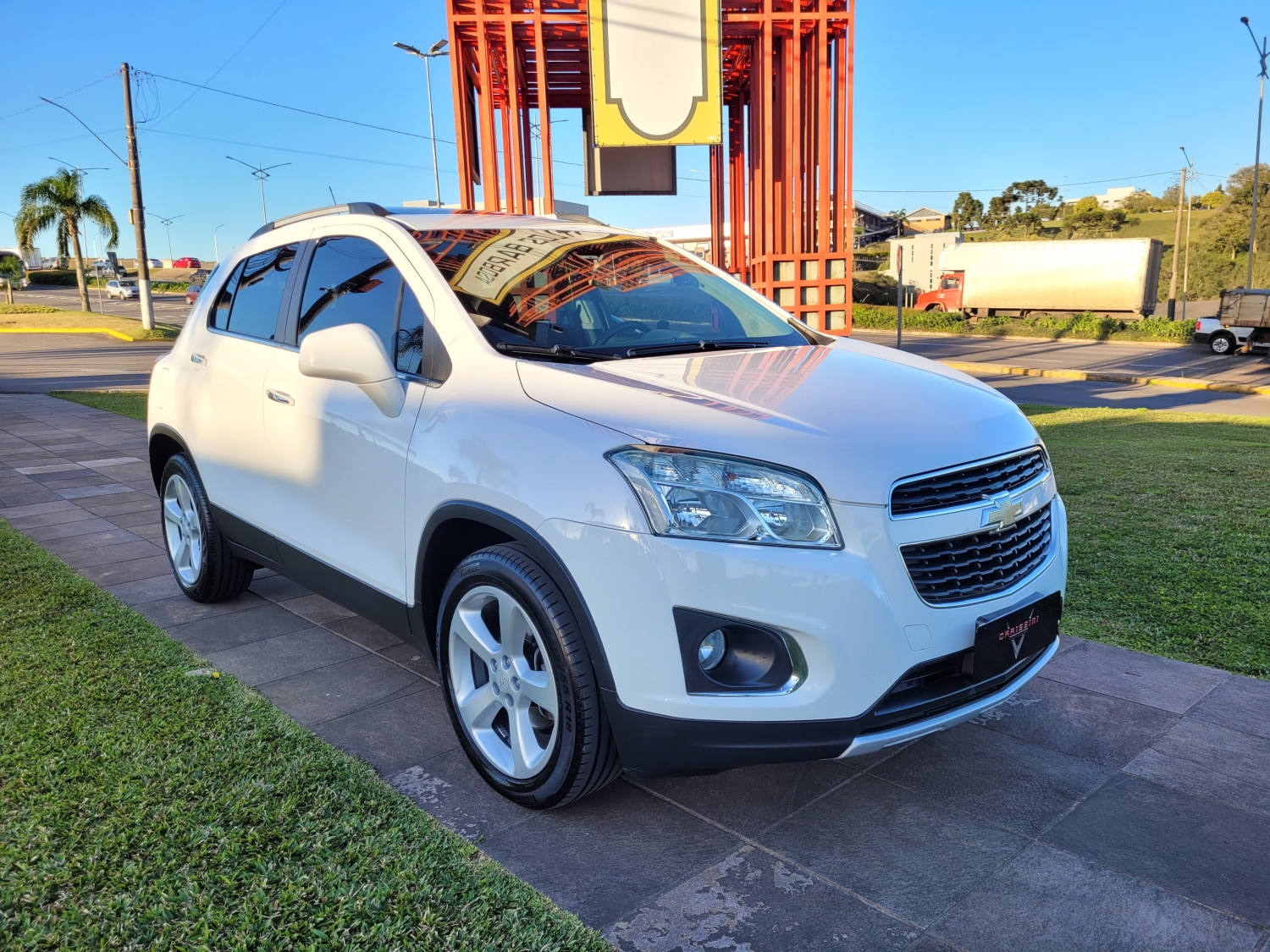 CHEVROLET - TRACKER - 2015/2015 - Branca - R$ 72.900,00