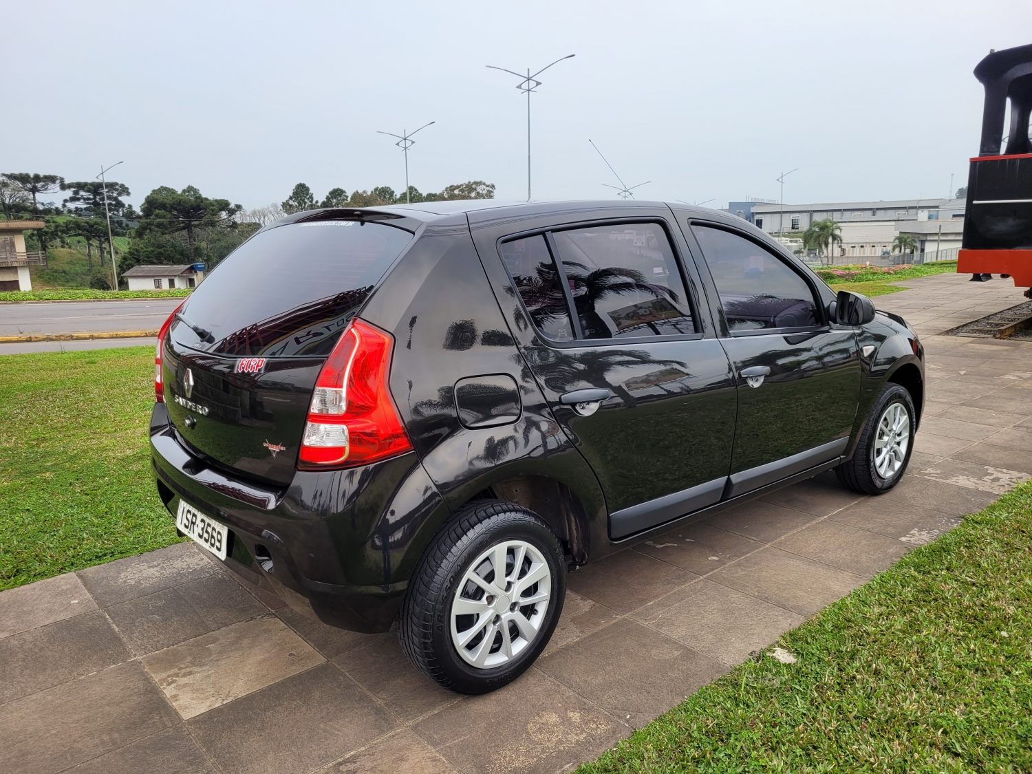 RENAULT - SANDERO - 2012/2012 - Preta - R$ 30.900,00