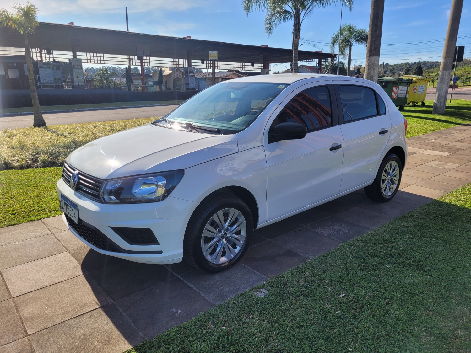 VOLKSWAGEN - GOL - 2019/2019 - Branca - R$ 52.900,00