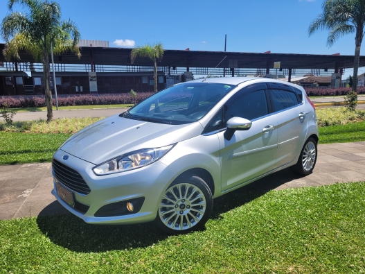 FORD - FIESTA - 2017/2017 - Prata - R$ 60.900,00