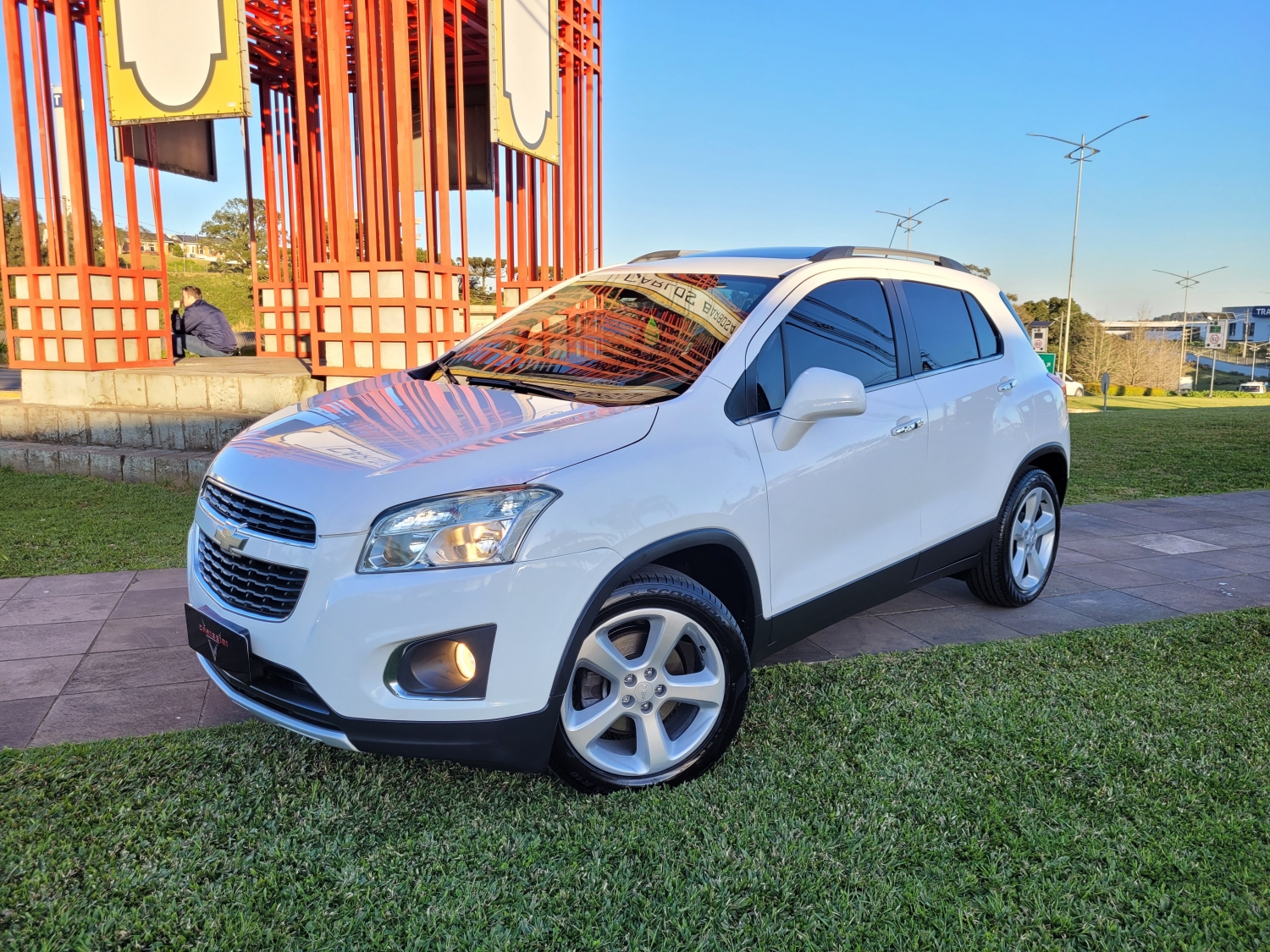 CHEVROLET - TRACKER - 2015/2015 - Branca - R$ 72.900,00