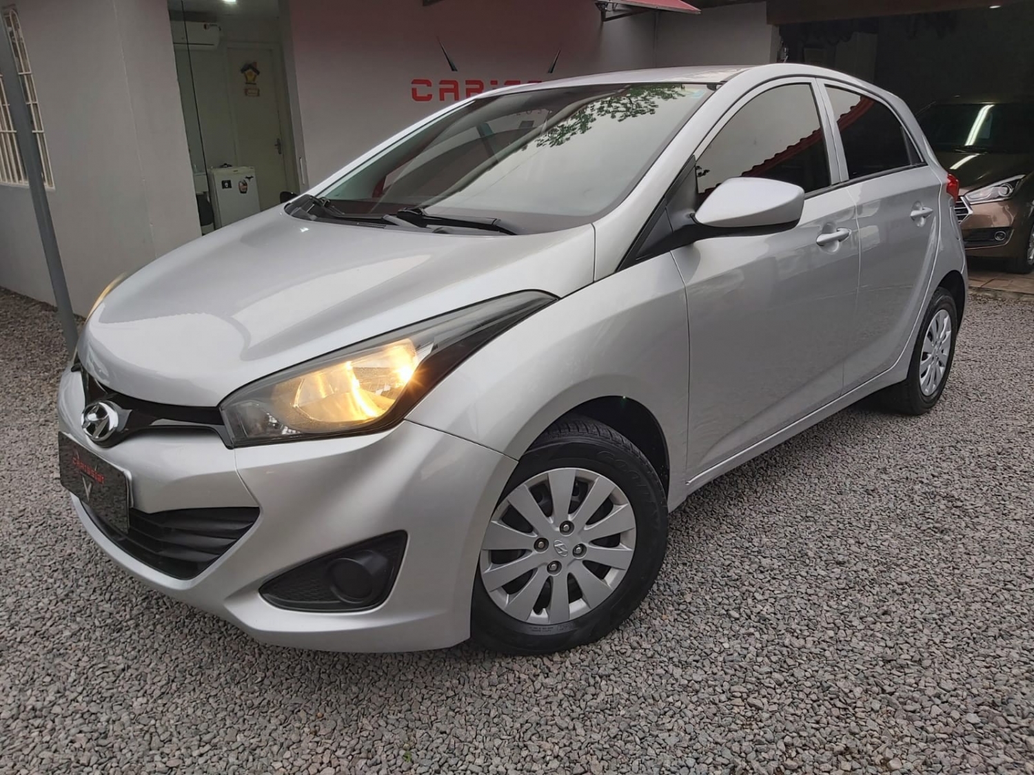 HYUNDAI - HB20 - 2014/2014 - Prata - R$ 49.900,00