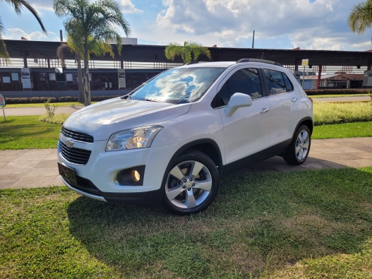 CHEVROLET - TRACKER - 2014/2014 - Branca - R$ 71.900,00