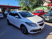 CHEVROLET - ONIX - 2014/2014 - Branca - R$ 50.900,00