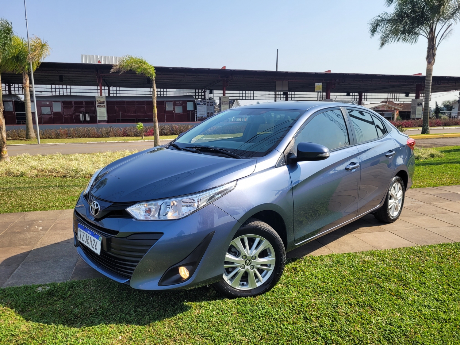 TOYOTA - YARIS - 2019/2019 - Azul - R$ 78.900,00