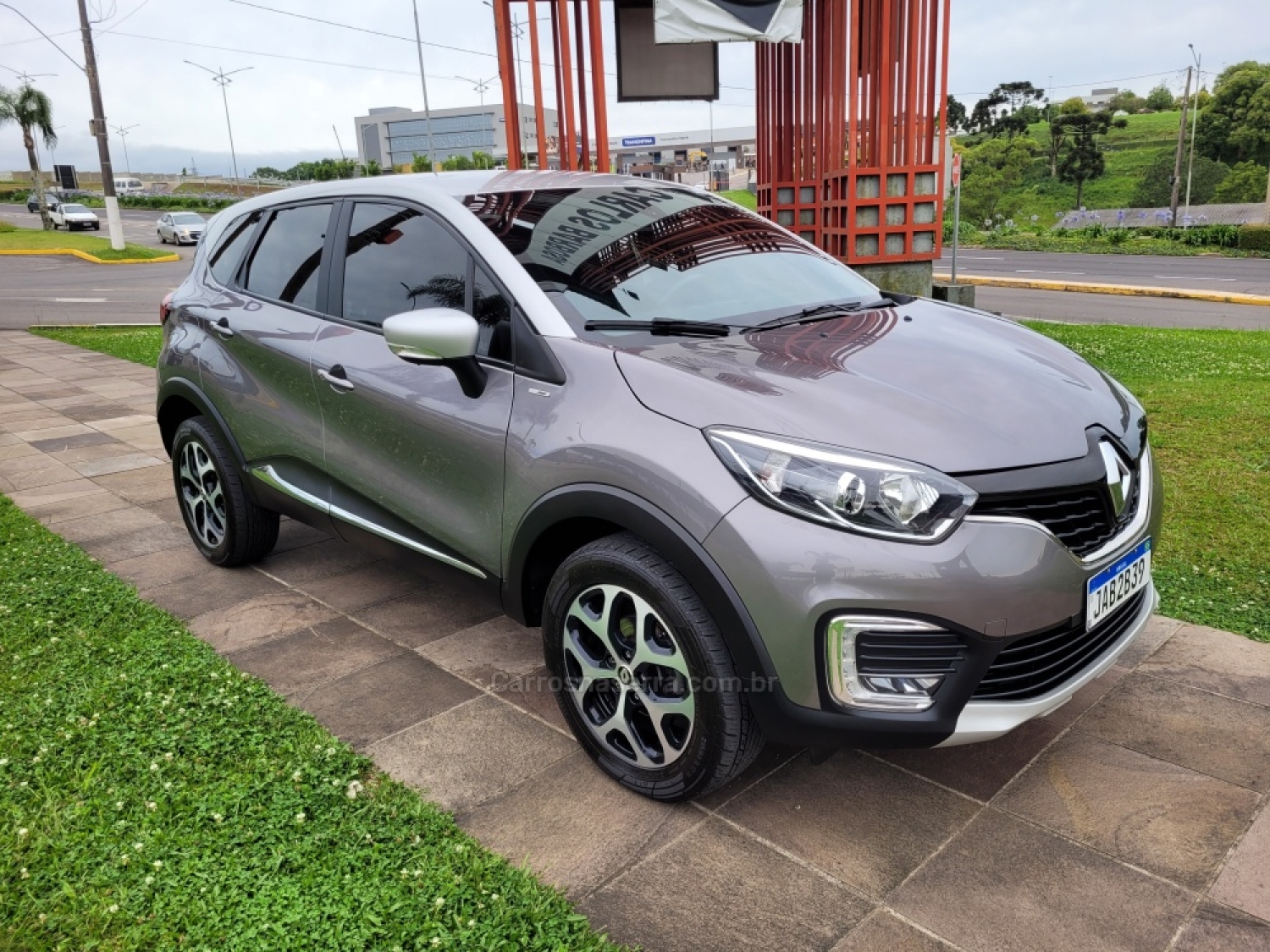 RENAULT - CAPTUR - 2021/2021 - Cinza - R$ 94.900,00