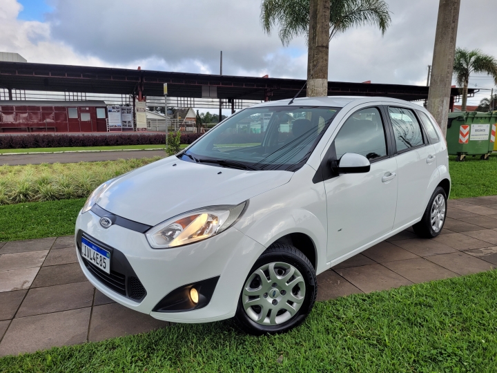 FORD - FIESTA - 2014/2014 - Branca - R$ 39.900,00