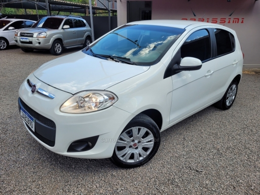 FIAT - PALIO - 2015/2015 - Branca - R$ 42.900,00